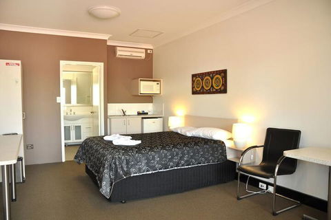 Pinjarra Resort - WA Accommodation 7
