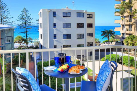 Surf Dance - Accommodation Newcastle 7