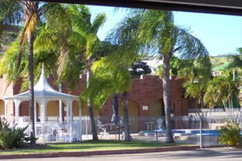 Castle Motor Lodge - Accommodation Newcastle 1