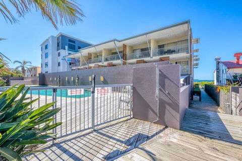 On The Beach Resort Bribie Island - Brisbane Tourism 3