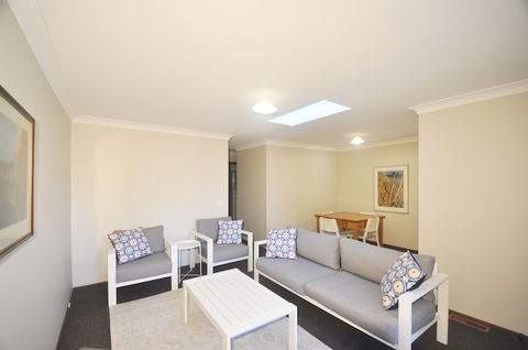 Katoomba Townhouses - YWait Travel 2