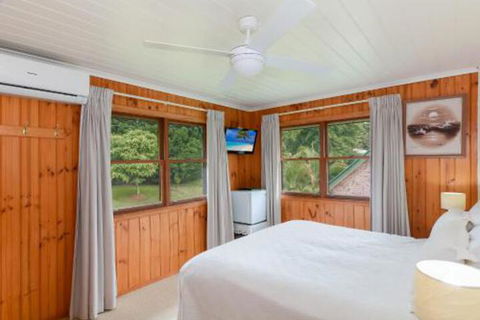 Peppertree Cottage - Yamba Accommodation 6