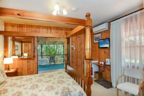 Peppertree Cottage - Yamba Accommodation 4