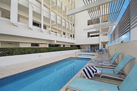 Space Holiday Apartments - Holiday Sydney 1