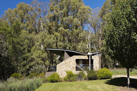 The Buckland Studio Retreat - Accommodation Newcastle 3