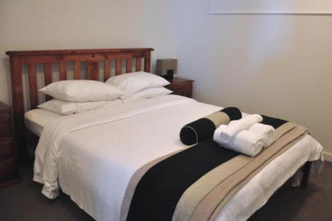 Astra Collins St. Docklands - Hobart Tourism 7