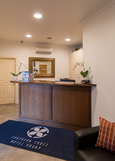Bowen Inn Motel - Tourism Listing 3