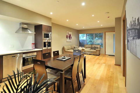 Barossa Valley Apartments - Kingaroy Accommodation 5