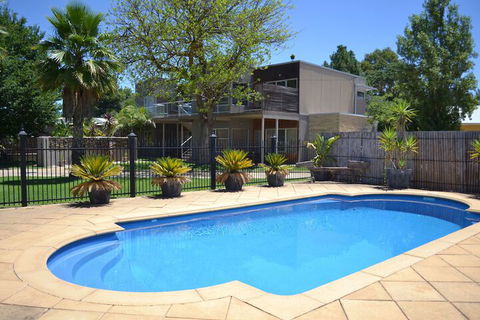 Barossa Valley Apartments - Kingaroy Accommodation 3
