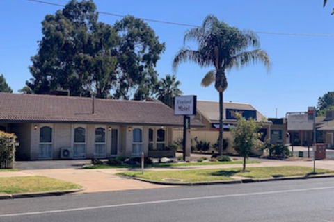 Vineland Motel - Hervey Bay Accommodation 0