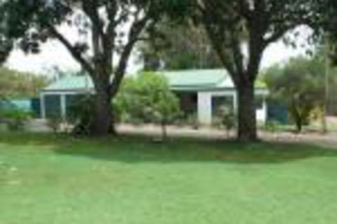 Bungadoo Country Cottage - Whitsundays Tourism 0