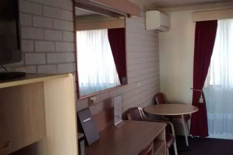 Centabrook Motor Inn - Accommodation NSW 6