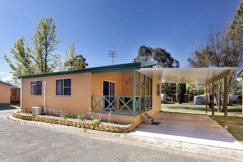 Armidale Tourist Park - Whitsundays Tourism 4