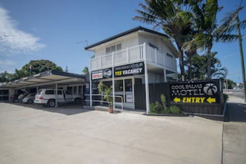 Cool Palms Motel - Kawana Tourism 0