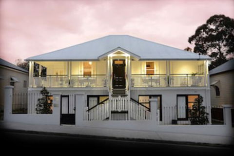 Heal House - Hervey Bay Accommodation 0