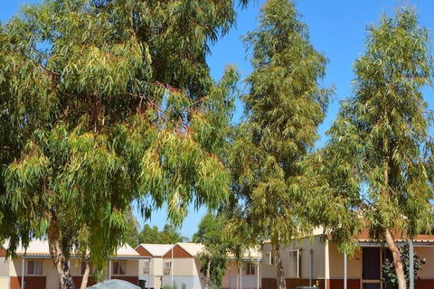 Karratha Village - Holiday Sydney 4