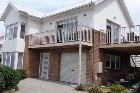 Chapman Street Townhouse Bellerive HobartTasmania - Northern Rivers Accommodation 6