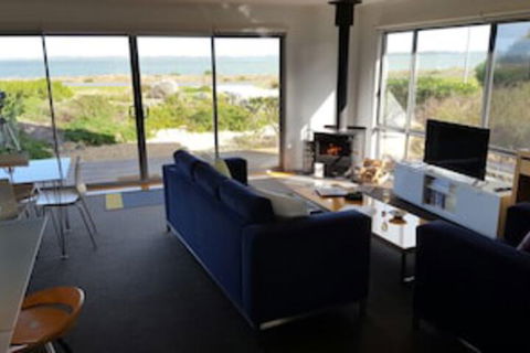 Coorong Waterfront Retreat - Accommodation Redcliffe 0