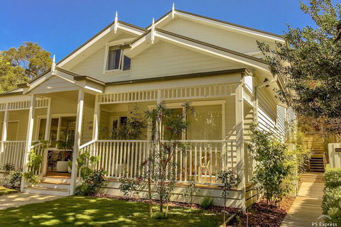 Sunny Side Up B&B - Tourism Bookings 2