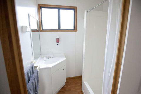 Seven Mile Beach Cabin And Caravan Park - Accommodation Directory 7