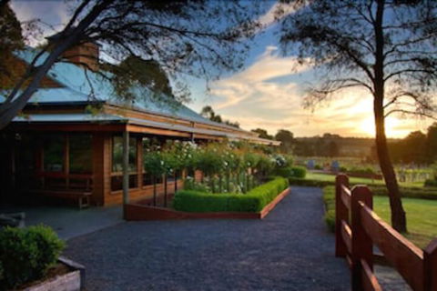 Glen Erin At Lancefield - Vineyard Retreat - Hervey Bay Accommodation 2