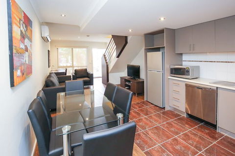 Aquarius Apartments And Cabins - Accommodation Australia 3