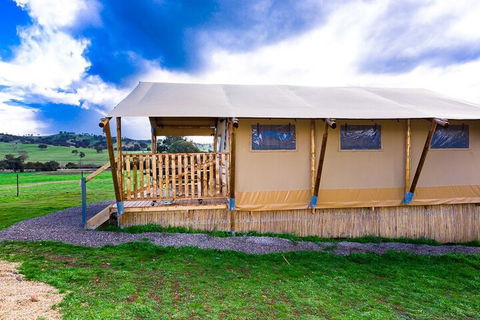 Hillview Farmstay - Tourism Townsville 3