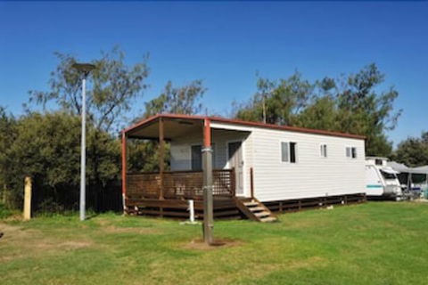NRMA Stockton Beach Holiday Park - Carnarvon Accommodation 3