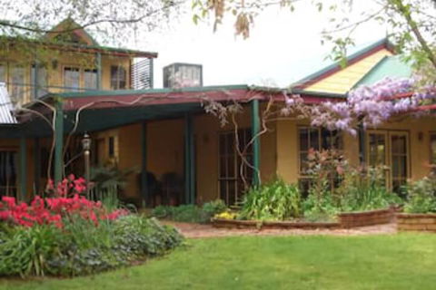 Willowlake Cottages - Accommodation Newcastle 0