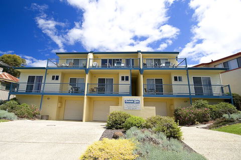 Lorne Ocean Sun Apartments - Yamba Accommodation 4