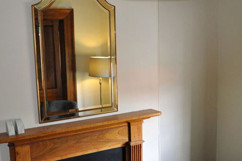 Cowgill House - Byron Bay Accommodation 1
