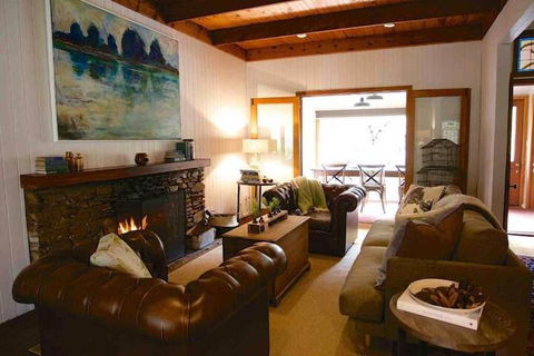 Braeside Mt Macedon Country Retreat & Bed & Breakfast - Whitsundays Tourism 6