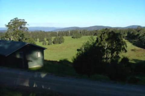 Jenolan Cabins - Yamba Accommodation 2