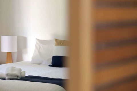 Esperance Island View Apartments - Mackay Tourism 7