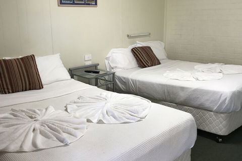Bananatown Motel - Townsville Tourism 1