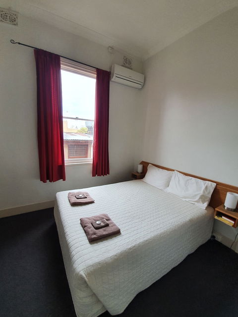 Empire Hotel Goulburn - Holiday Melbourne 4