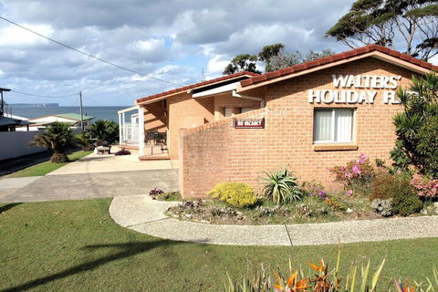 Walters Holiday Flats - WA Accommodation 6