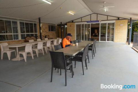 Pritchard Road Country Resort - Victoria Tourism 6