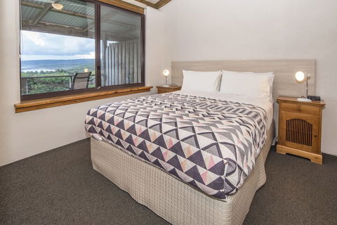 Chandlers Smiths Beach Villas - Accommodation Newcastle 3
