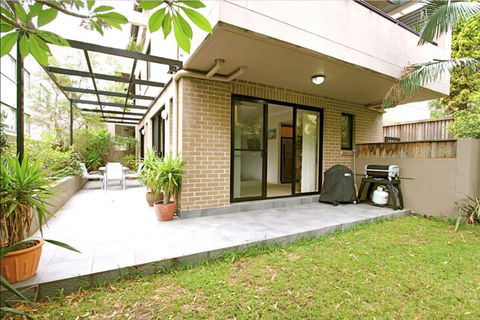 Bondi Beach Garden Apartment - Accommodation Find 5