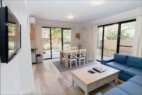 Bondi Beach Garden Apartment - Accommodation Find 0