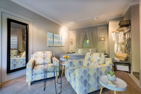 Sailaway Beach House - Holiday Sydney 1