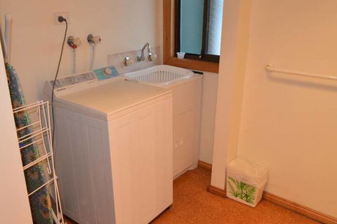 Coles Bay Waterfronter 2 - Accommodation Brisbane 6