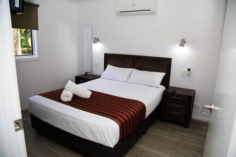NRMA Airlie Beach Holiday Park - Lightning Ridge Tourism 7