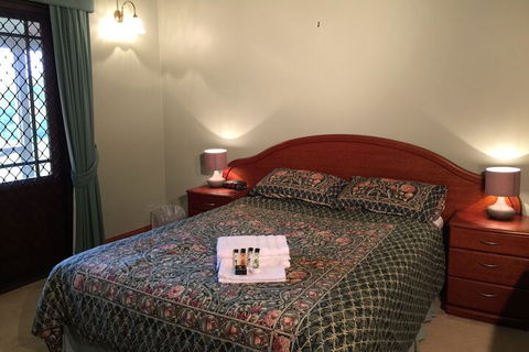 Relaxin - Accommodation Newcastle 1
