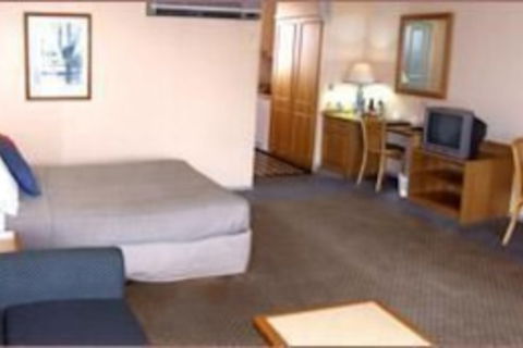 Young Federation Motor Inn - Holiday Melbourne 1