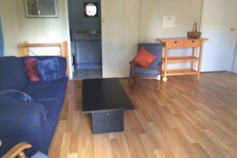Ocean Vines Retreat - Accommodation Newcastle 2