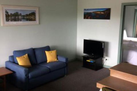Olympic Lodge Narooma - Phillip Island Accommodation 0