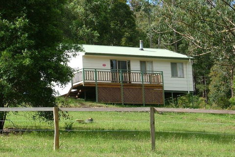 Peacehaven Country Cottages - Accommodation QLD 3
