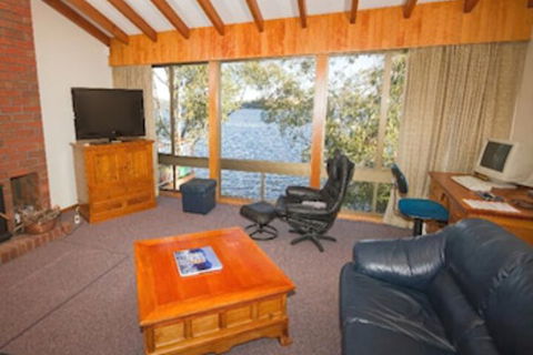Derwent Retreat - Accommodation Asia 3